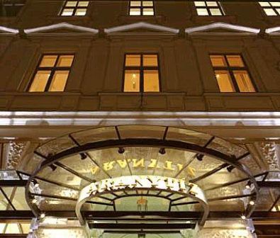 Rendezv�nyk�zpont a Belv�rosban. Rendezv�nyhelysz�n, esk�v�helysz�n, sz�nh�zterem - Aranyt�z.