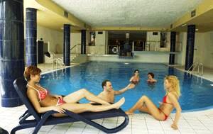 Hunguest Grandhotel Galya. Wellness sz&aacute;lloda az orsz&aacute;g tetej&eacute;n. &Eacute;tterem, rendezv&eacute;nyhelysz&iacute;n &eacute;s esk&uuml;v�i helysz&iacute;n.