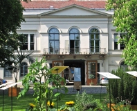 Kast&eacute;lyspecialista. Kast&eacute;ly sz&aacute;lloda, kast&eacute;lyhotel, kast&eacute;ly&eacute;tterem, kast&eacute;lym&uacute;zeum. Palota, k&uacute;ria, udvarh&aacute;z &eacute;s villa.