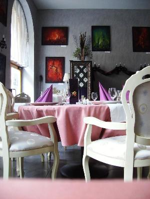 Mûvész Étterem és Kávéház. Gourmet étterem Budapest belvárosában